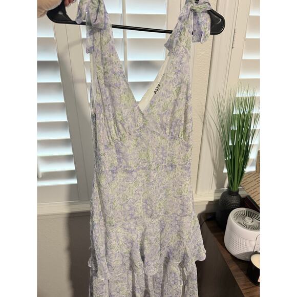 ASTR The Label Tiered Shoulder Tie Dress - Picture 7 of 7